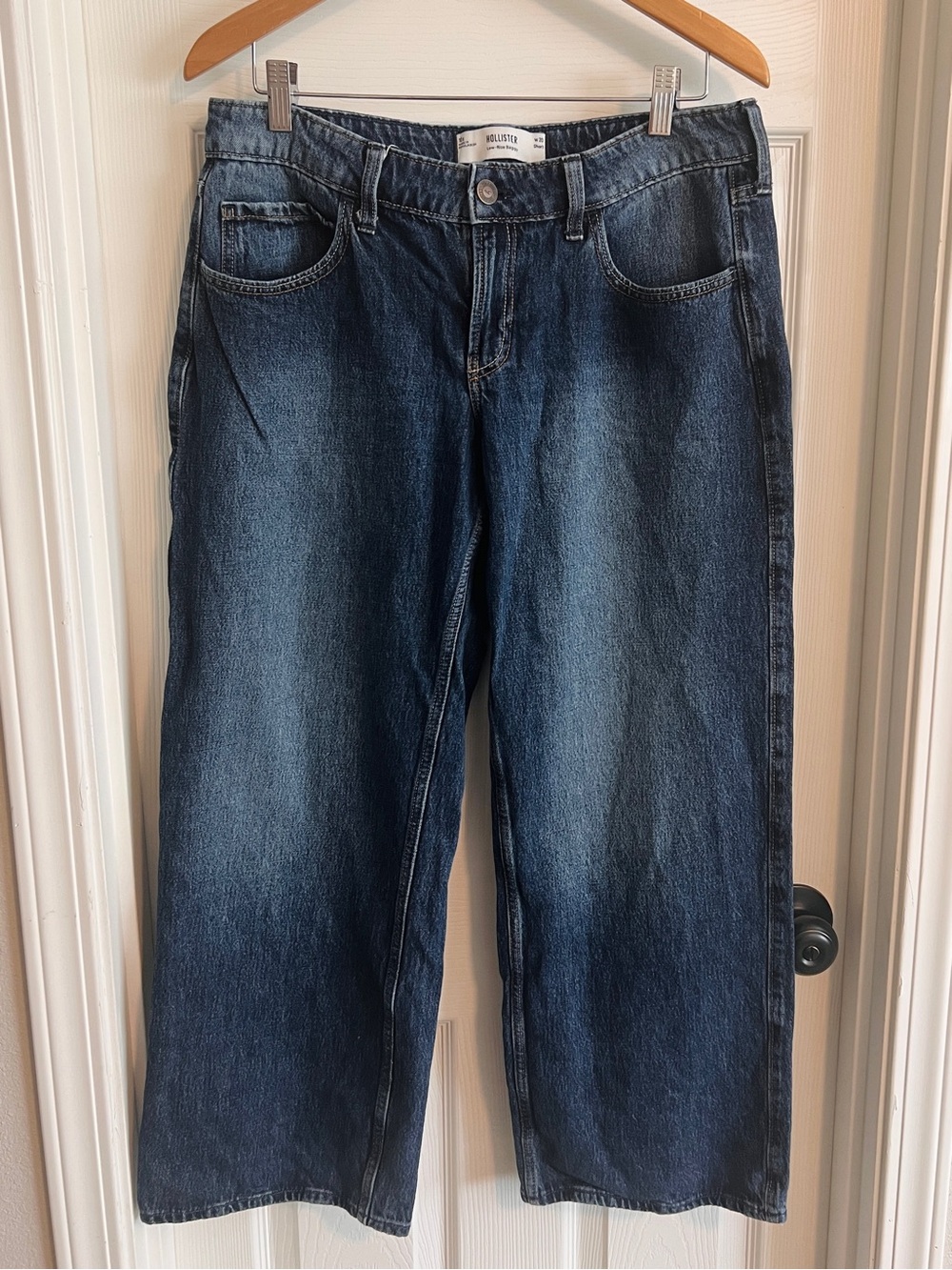 Hollister Women's Dark Indigo Boyfriend Jeans
